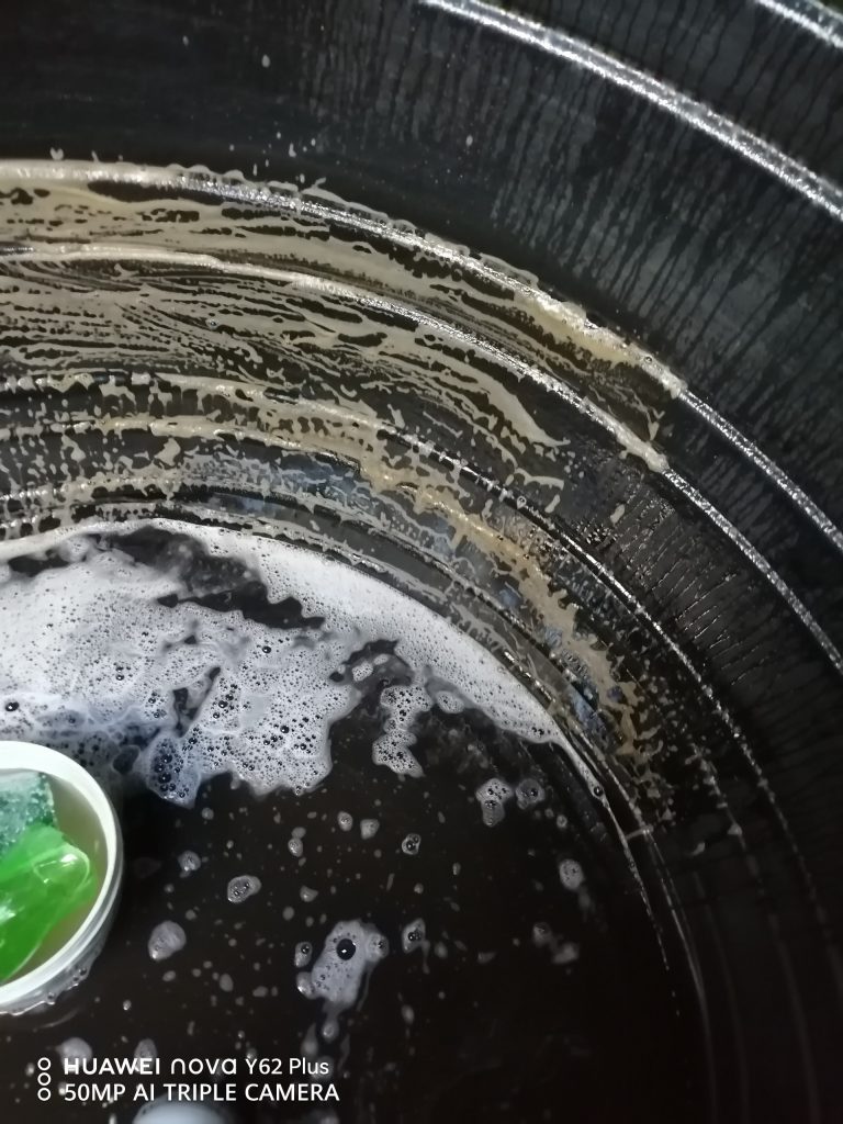 thumbnail cleaning water tank inside